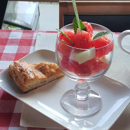 Bed and breakfast D'hotes L'oustal, Terrasse Privee & Petit-dejeuner, Sidobre 3*