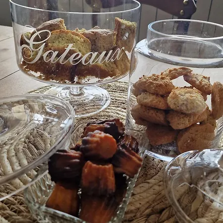 D'hotes L'oustal, Terrasse Privee & Petit-dejeuner, Sidobre Bed and breakfast 3*