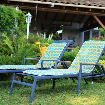 D'hotes L'oustal, Terrasse Privee & Petit-dejeuner, Sidobre Bed and breakfast