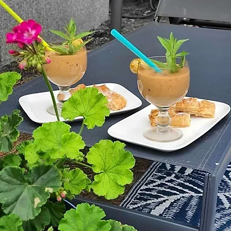 D'hotes L'oustal, Terrasse Privee & Petit-dejeuner, Sidobre 3* Lacrouzette