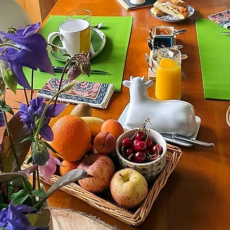 D'hotes L'oustal, Terrasse Privee & Petit-dejeuner, Sidobre B&B